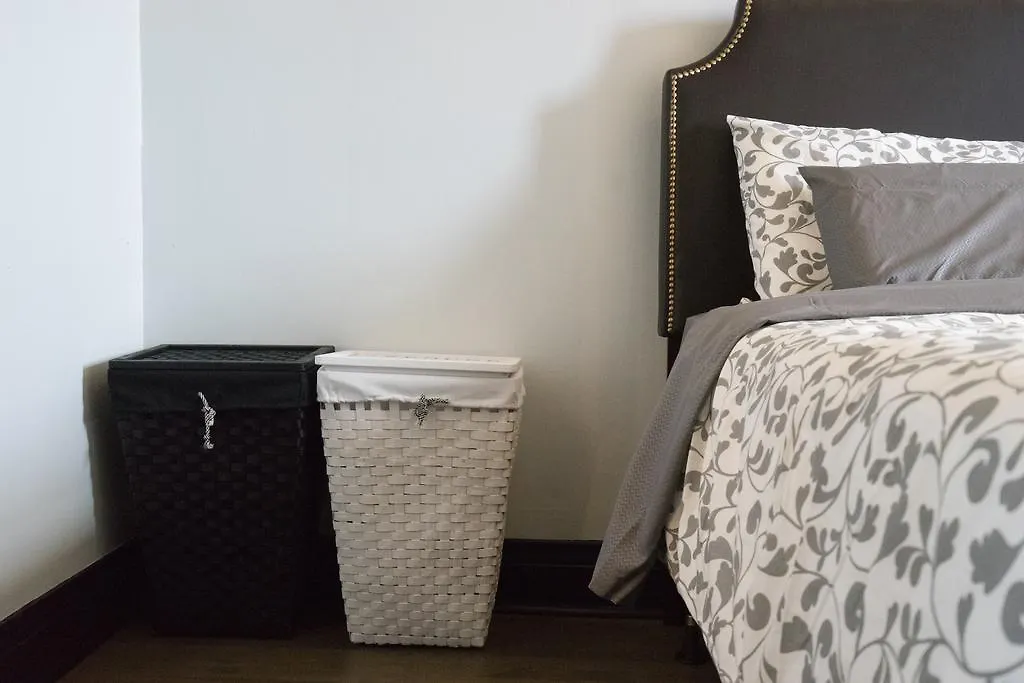 Applewood Suites - Queen West Loft Toronto