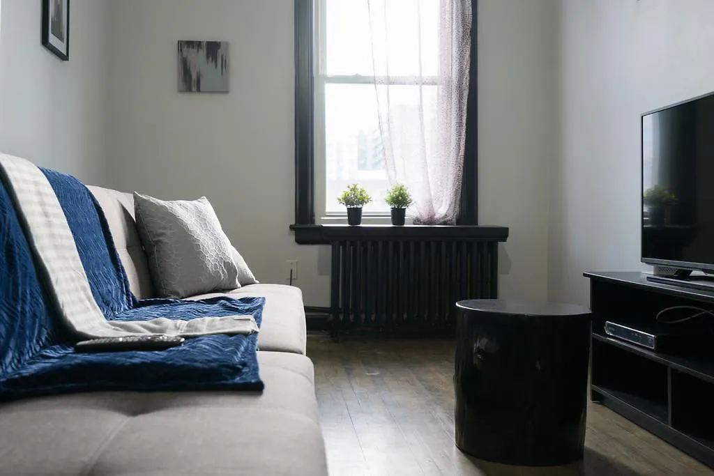 Applewood Suites - Queen West Loft Toronto Kanada